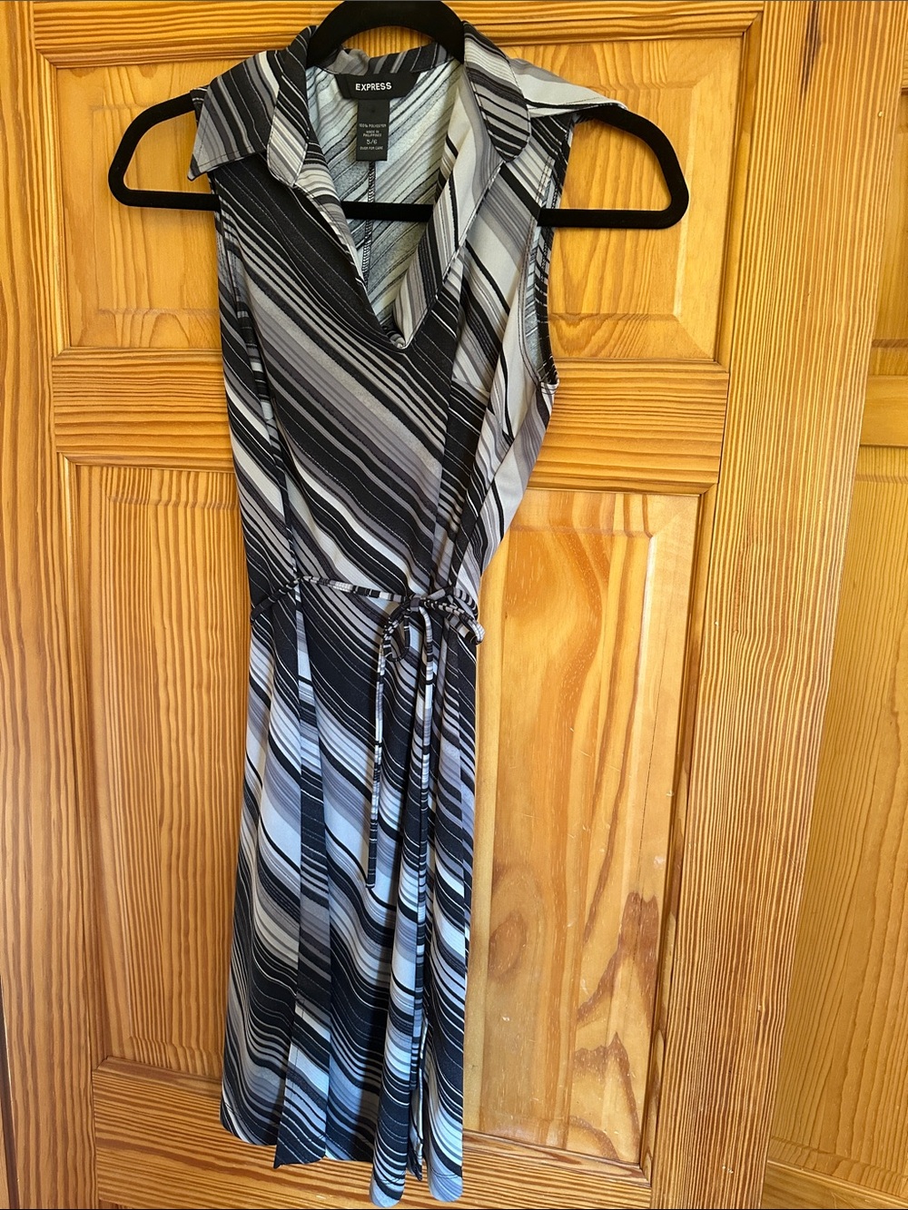 Express Sleeveless Striped Collared Midi Dress in Black and Gray